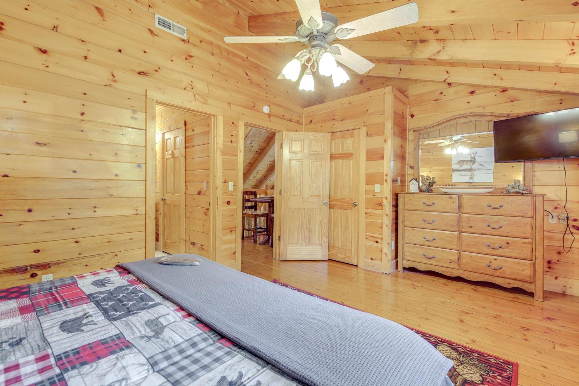 Sevierville Cabin With Deck Minutes To Pigeon Forge Εξωτερικό φωτογραφία