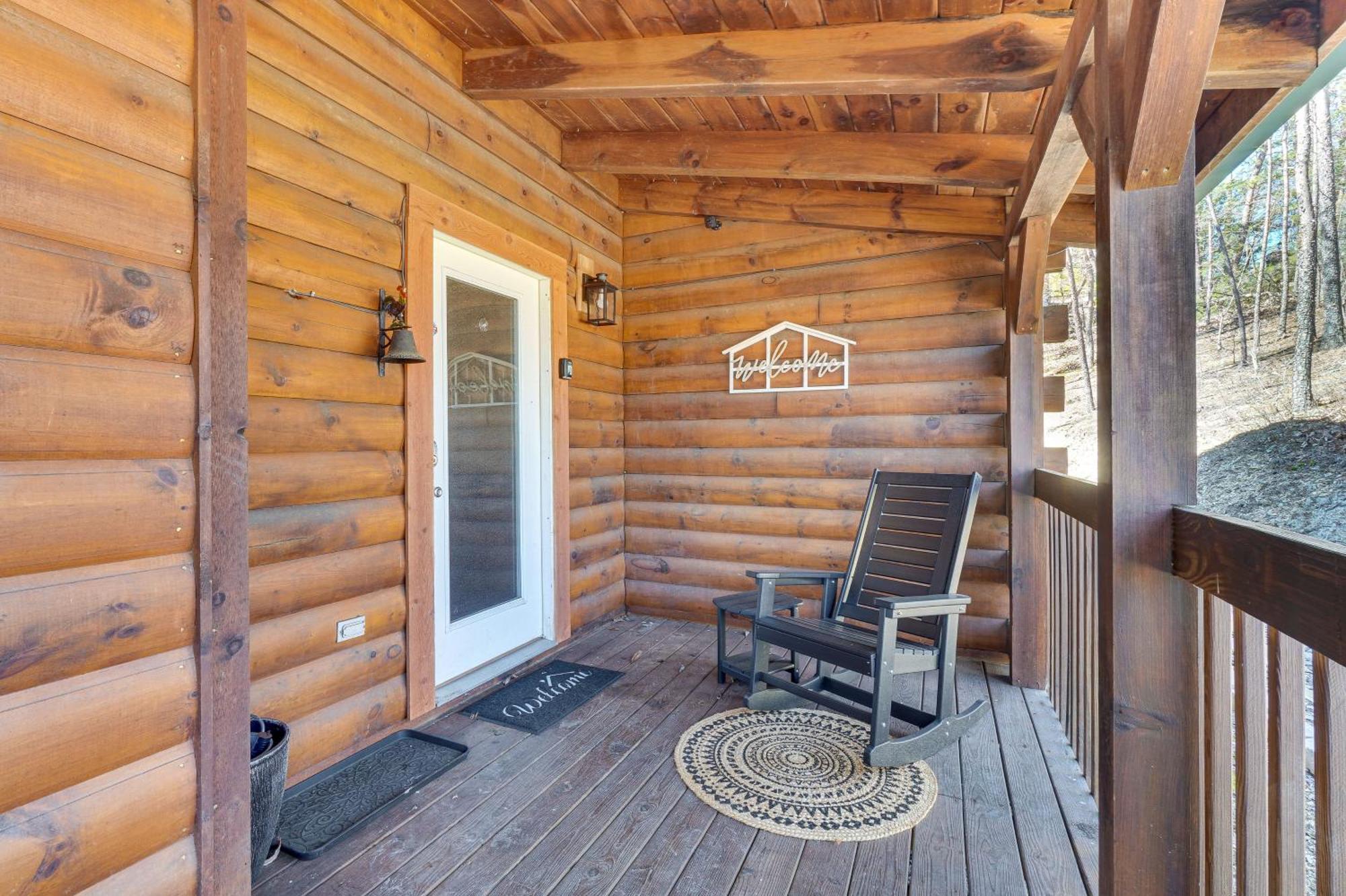 Sevierville Cabin With Deck Minutes To Pigeon Forge Εξωτερικό φωτογραφία